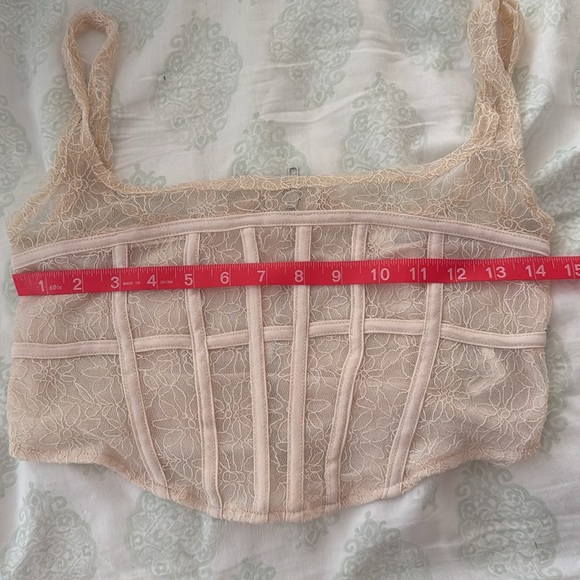 MISGUIDED LACE CORSET IN CREAM - Picture 5 of 8